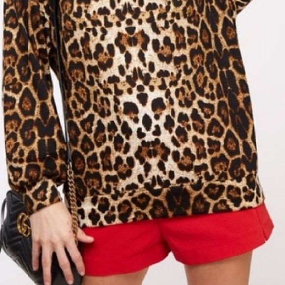 Leopard V Neck Buckle Top - Picture 10 of 16